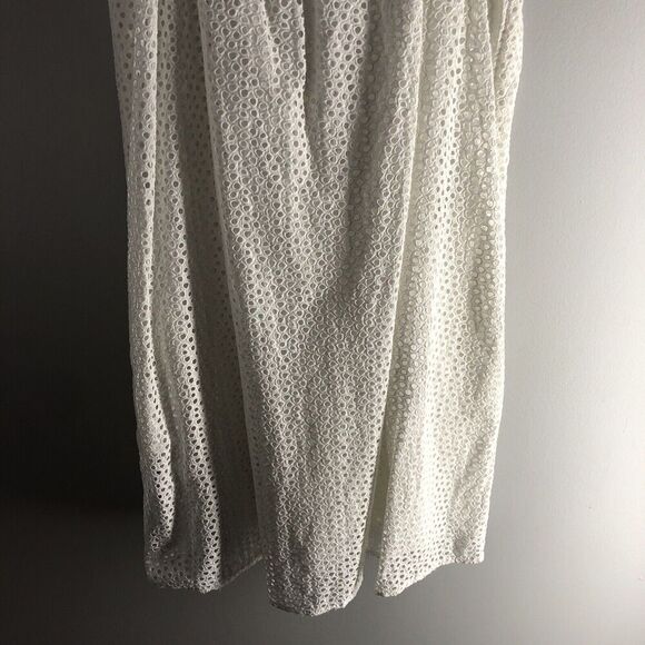 Everlane Size‎ Medium White Eyelet Dress Sleeveless Smocked Shift Sleeveless - Picture 3 of 16
